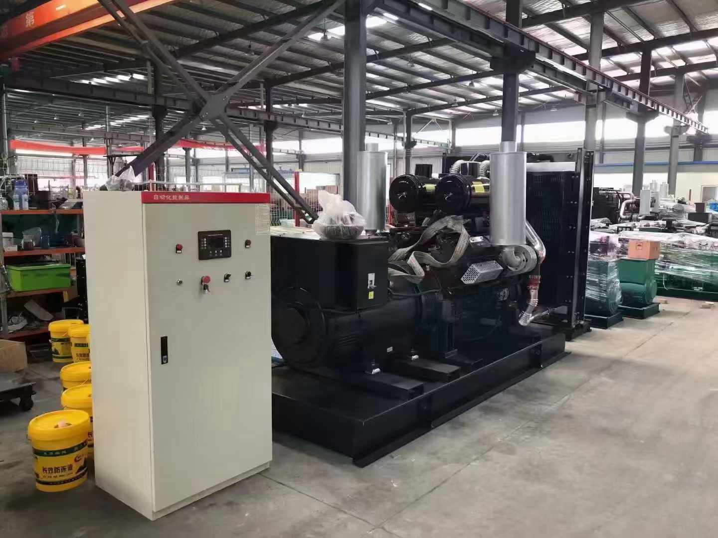 固阳柴油发电机运行时的噪音和振动水平如何？
